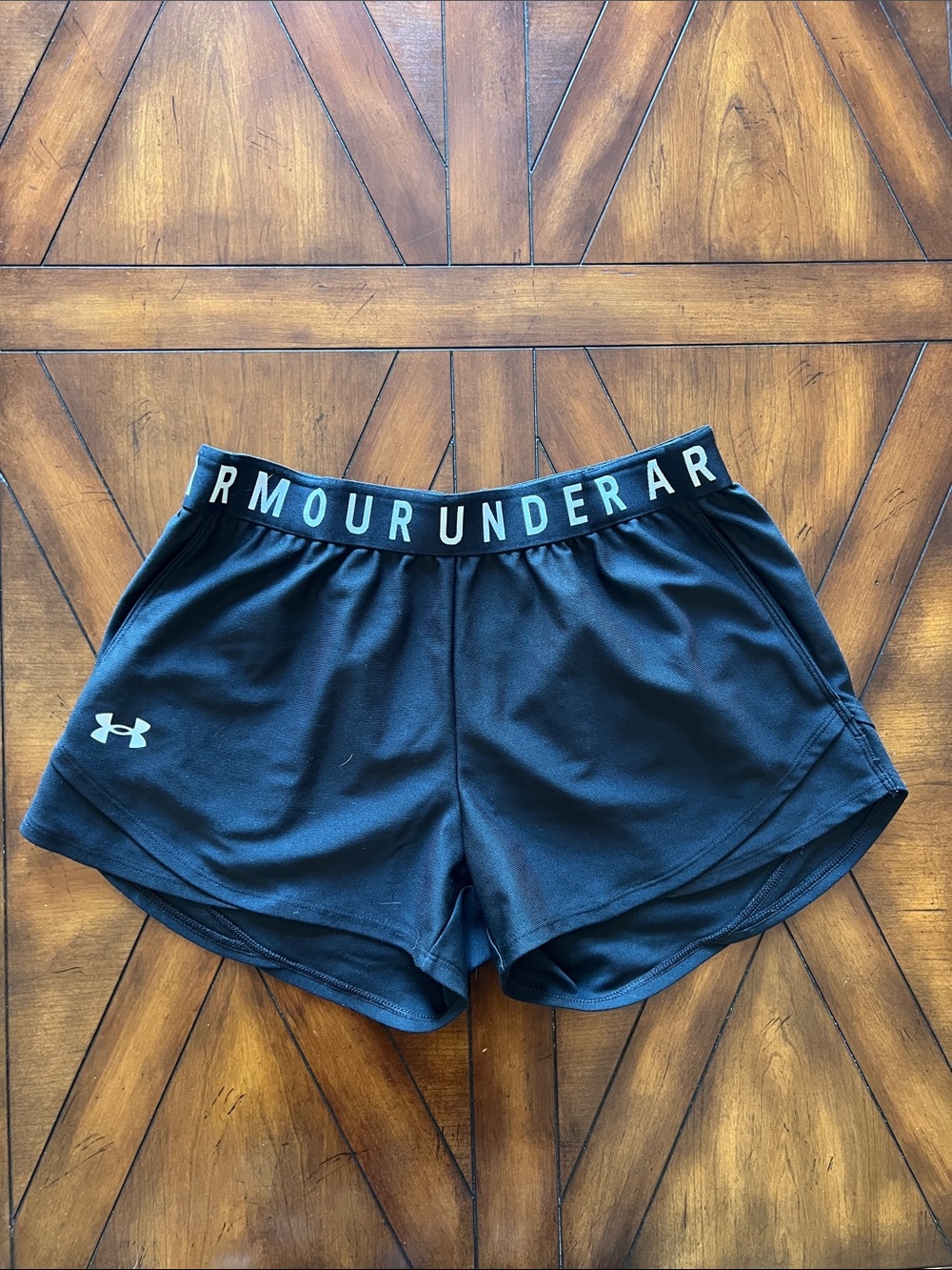 Under Armour Black Women's Logo Elastic-Waist Athletic Shorts